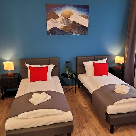 T21 - Apartment Direkt Im Zentrum Mit Parkplatz Хемниц Экстерьер фото