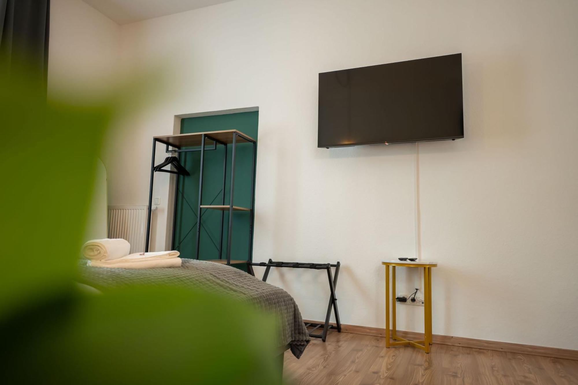 T21 - Apartment Direkt Im Zentrum Mit Parkplatz Хемниц Экстерьер фото