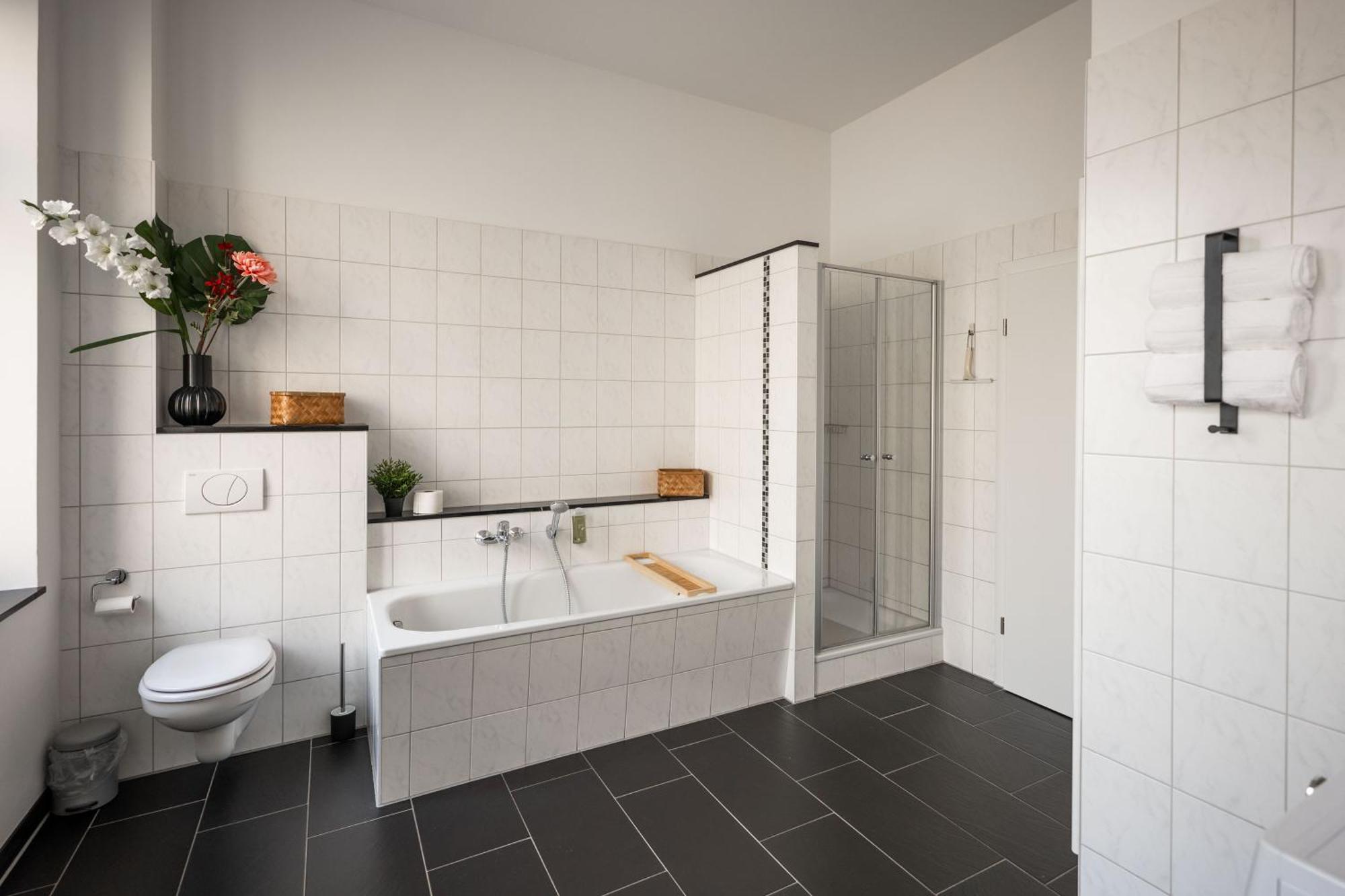 T21 - Apartment Direkt Im Zentrum Mit Parkplatz Хемниц Экстерьер фото